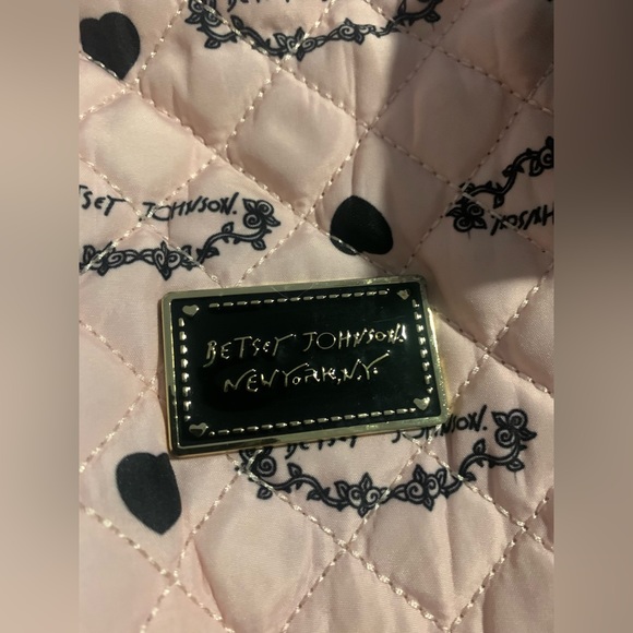 Betsy Johnson overnight bag - Picture 4 of 5